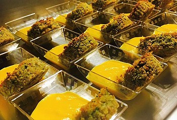 Falafel with yellow pepper sauce